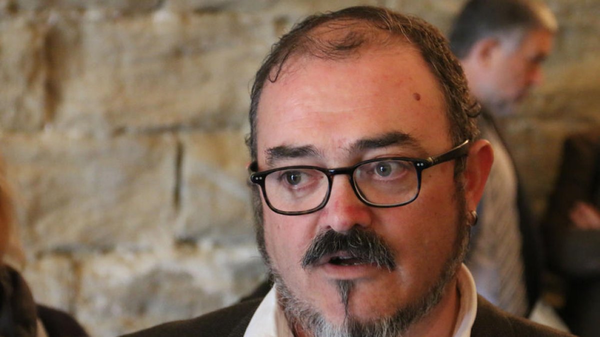 20-S. En defensa de les Institucions