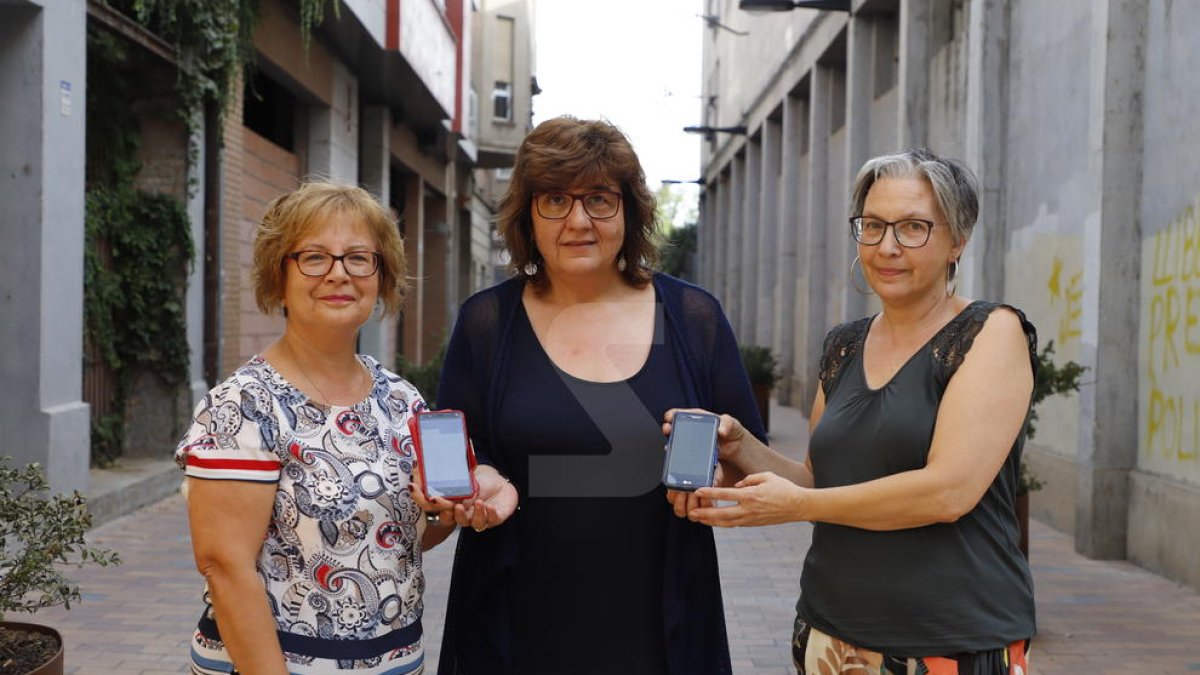 Antonia, Roser i Tere són tres pacients que han utilitzat l'aplicació del projecte Connecare