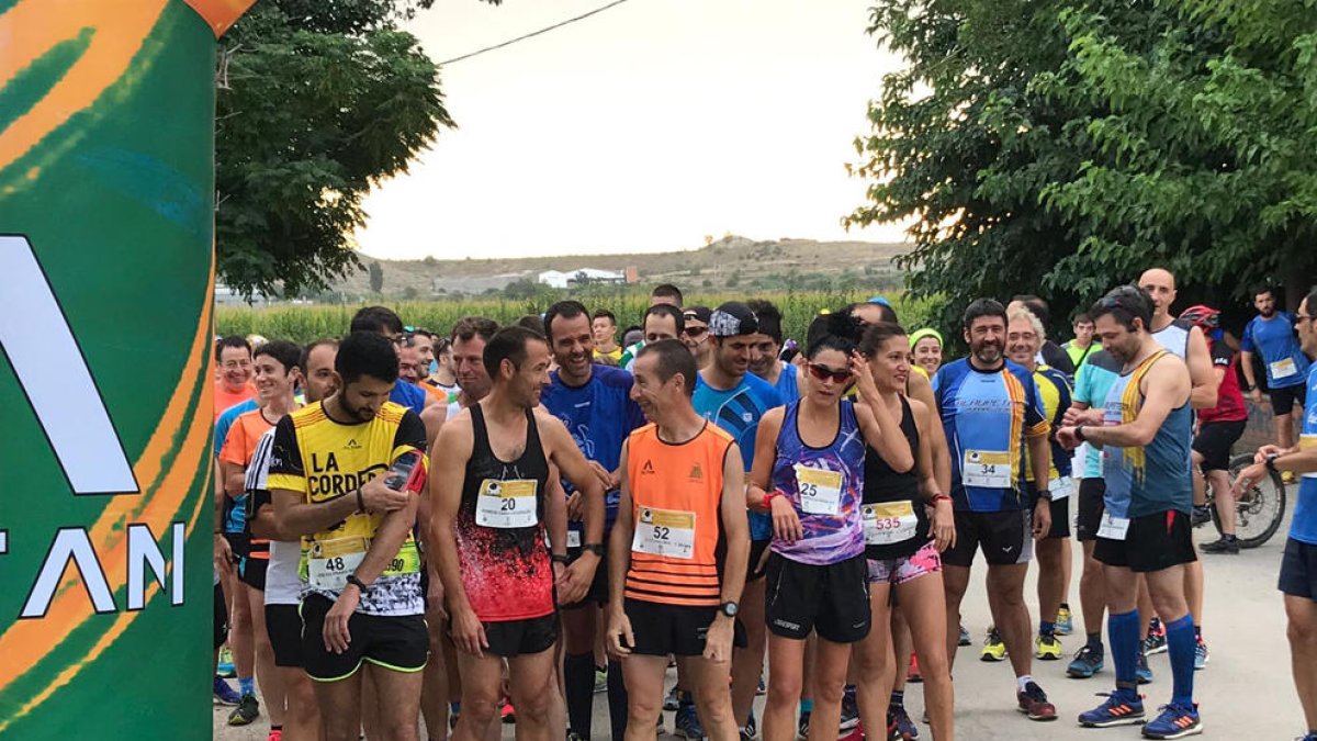 Moment previ a la sortida d’una de les carreres celebrades ahir a Albesa.