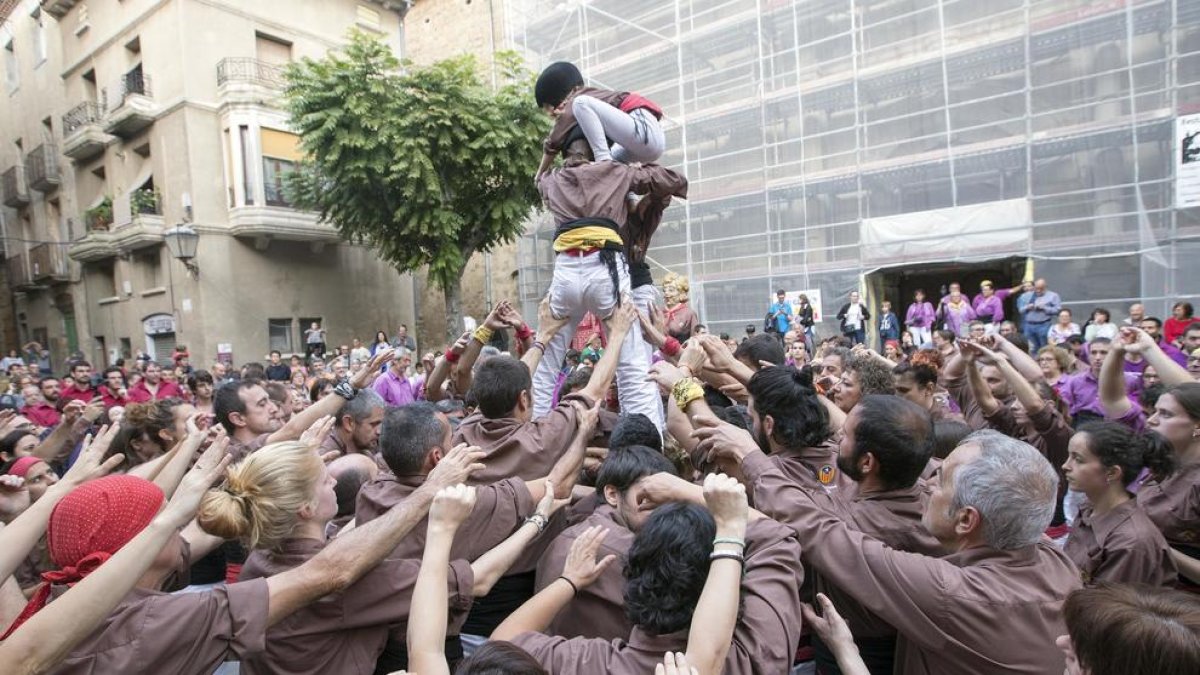 La plaça Major de Guissona va acollir dissabte a la tarda la diada d’aniversari dels Margeners.
