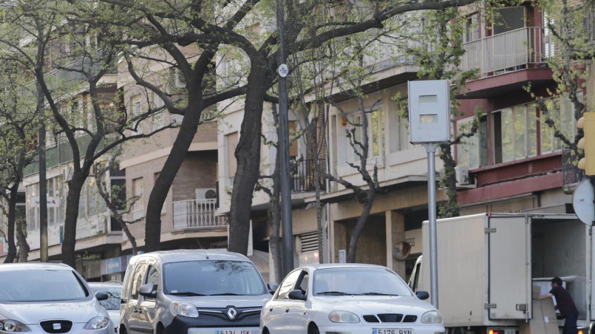 Uno de los radares instalado en la ciudad de Lleida.