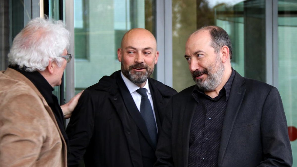 Gordillo i Sanchis, ahir, després de declarar per un presumpte delicte de desobediència.