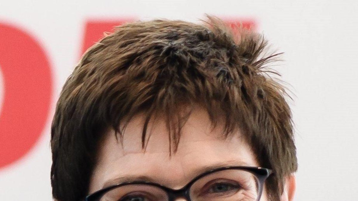 A. Kramp-Karrembauer.