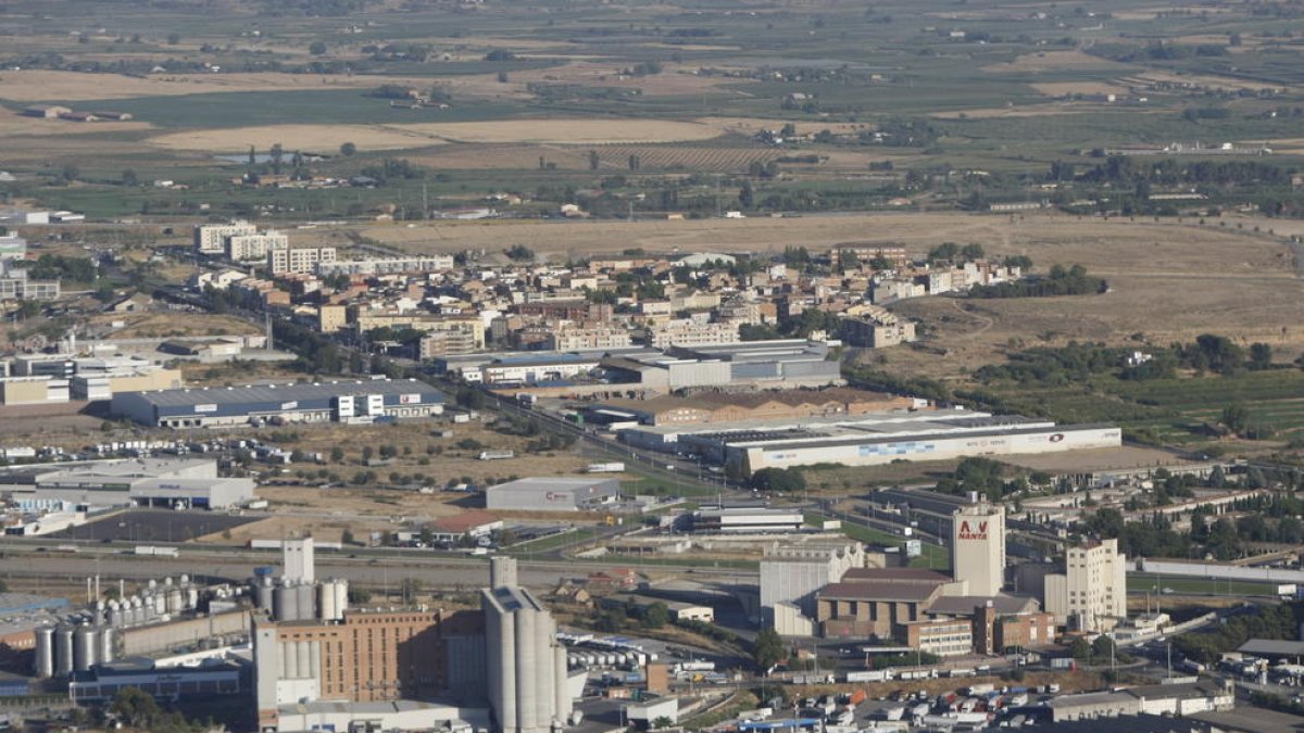 Imagen aérea del polígono industrial El Segre de Lleida.
