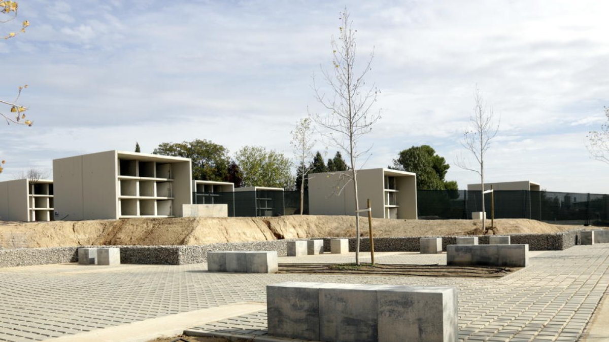 Alcarràs obre per primer cop les portes del nou cementiri coincidint amb Tots Sants