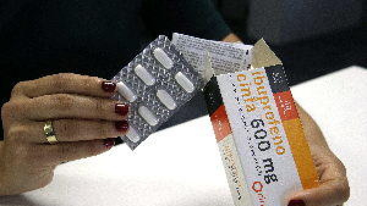Baja el precio de 1.290 fármacos, entre ellos el ibuprofeno y el paracetamol