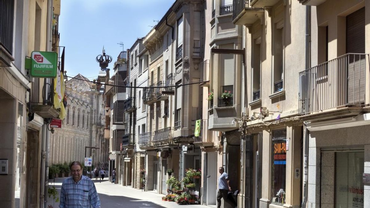 Imatge del carrer General Güell de Cervera.