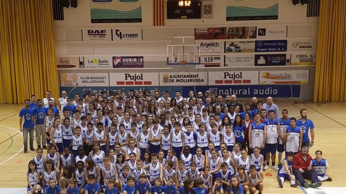 El CB Mollerussa presenta a sus 16 equipos federados