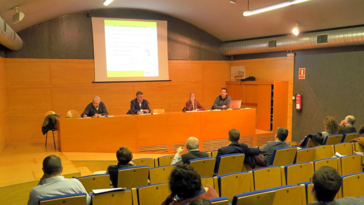 La presentación del nuevo reglamento, en la sala Jaume Magre.
