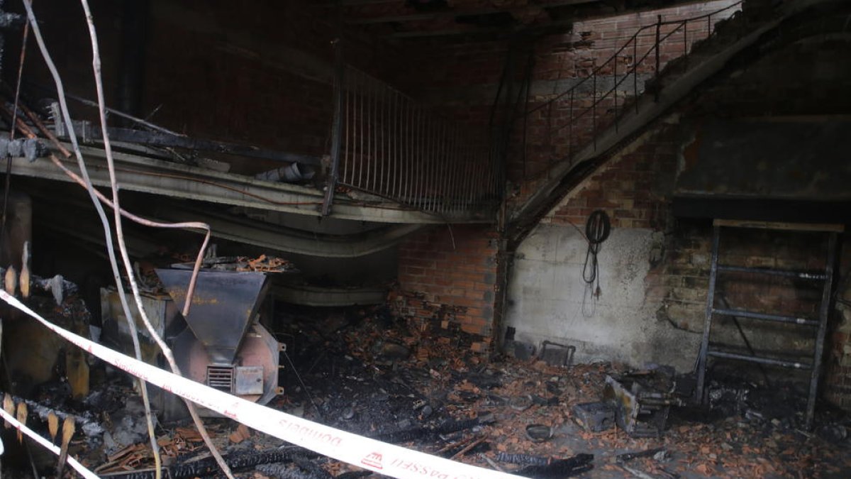 Un incendio el viernes en Soses obligó a trasladar a las dotaciones de Lleida ciudad y Mollerussa.