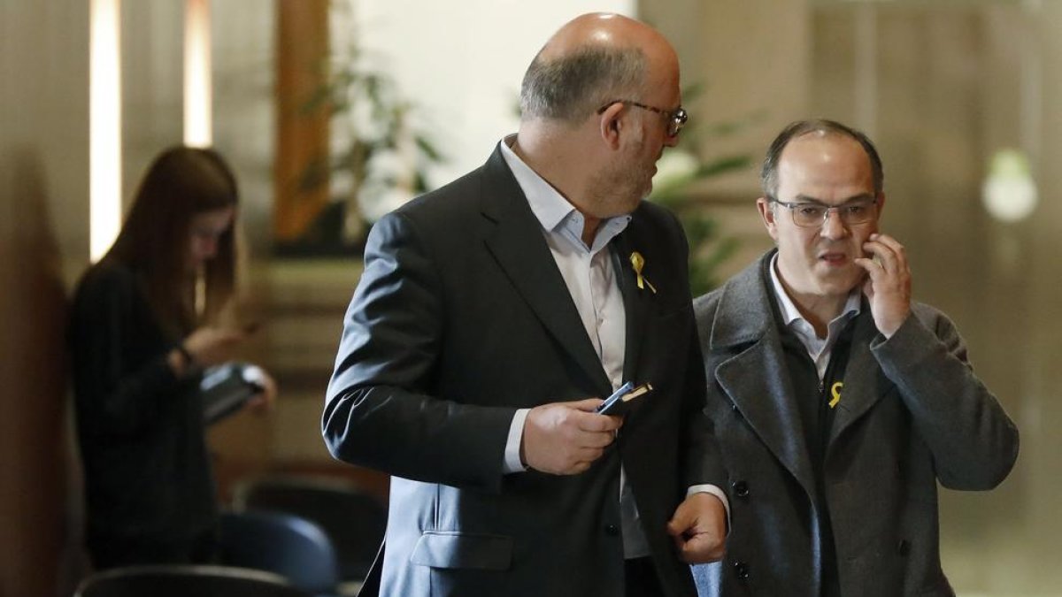 JxCat, ERC i la CUP negocien celebrar demà la investidura de Turull