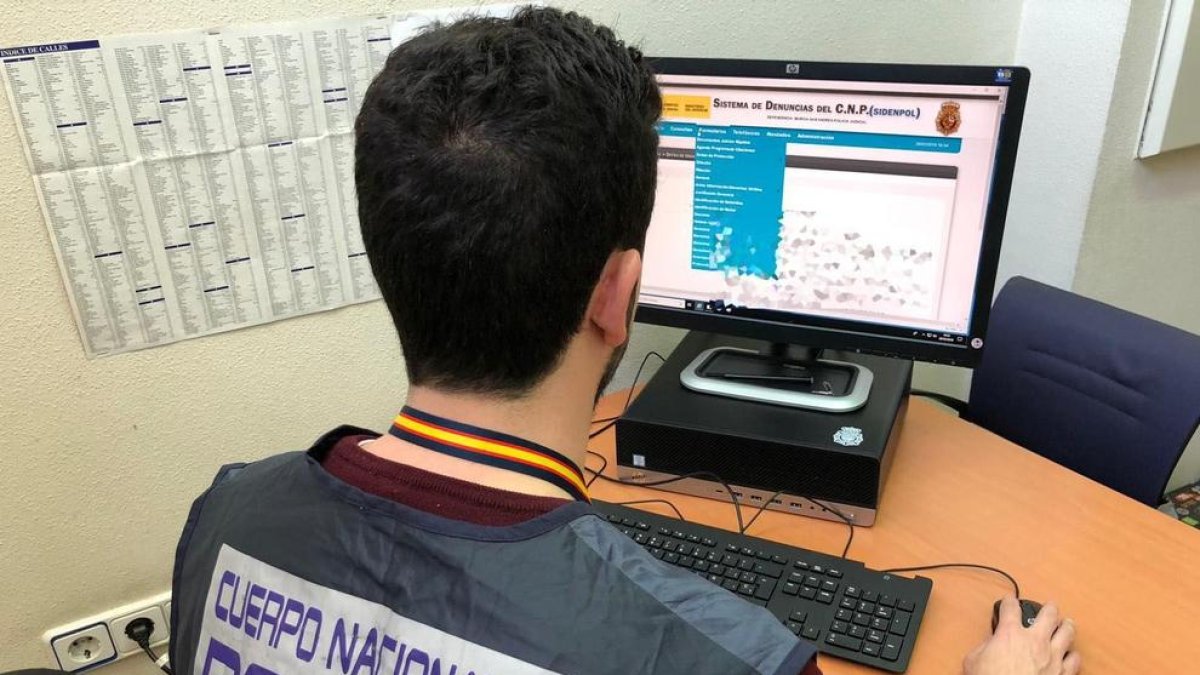 La Policia Nacional prova d’identificar vint menors més.