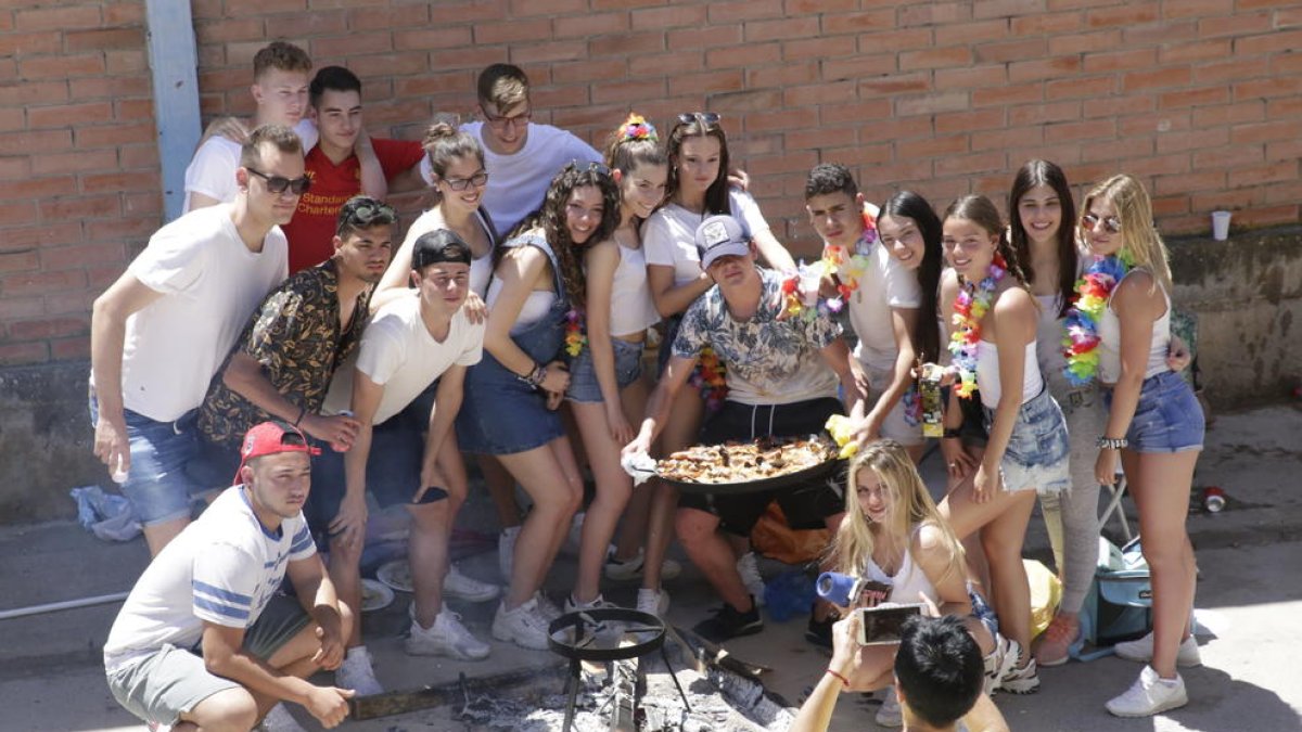 Una de les colles que ahir va participar en el concurs al Parc del Terrall de les Borges.