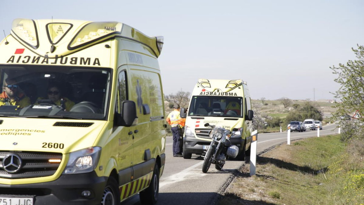 Xoquen un cotxe i una moto a l’N-240 a les Borges