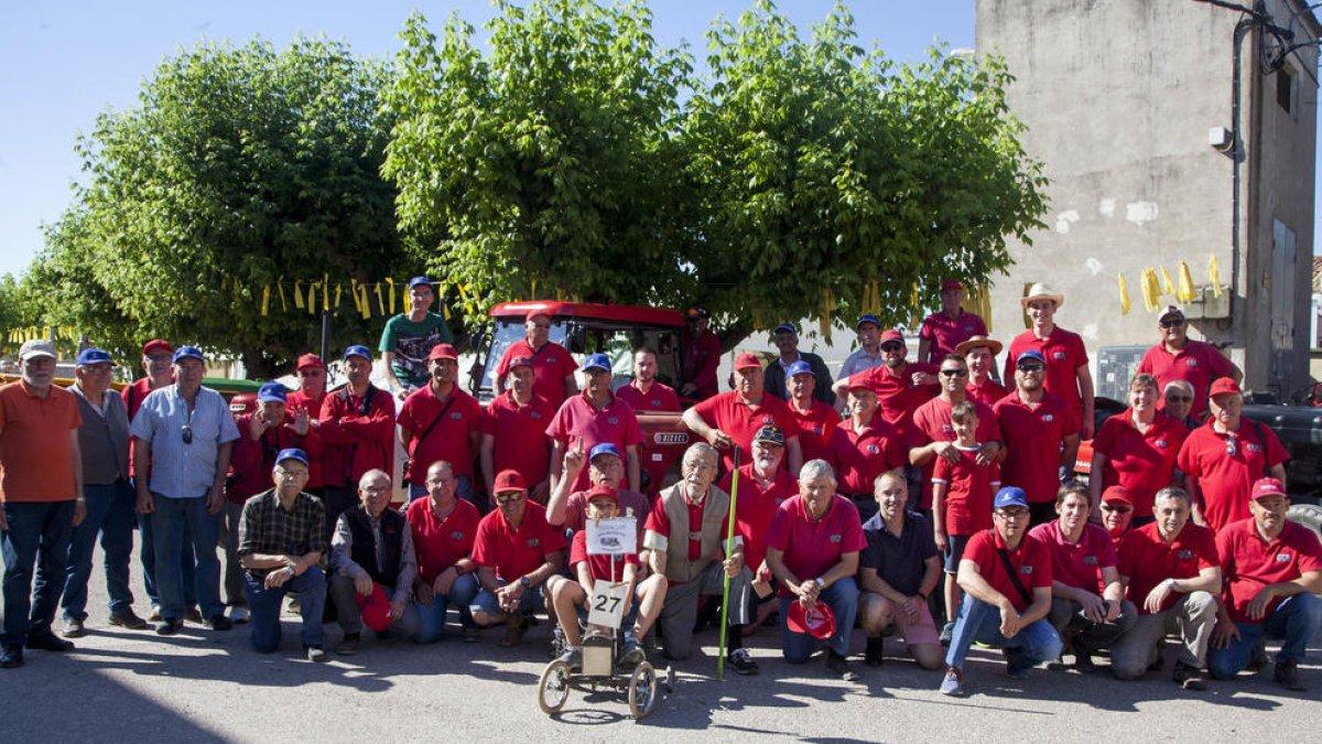 El encuentro contó con la participación de propietarios de hasta medio centenar de tractores.