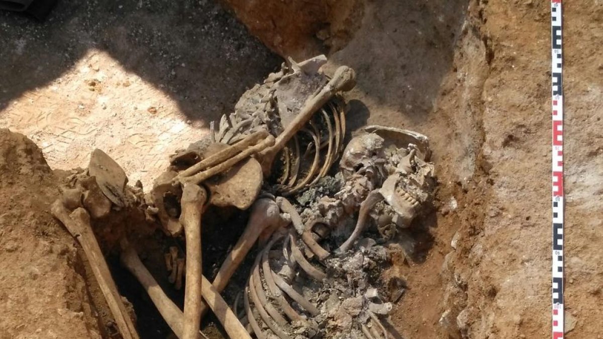 Restes òssies trobades a Barcelona, al carrer Ràfols.