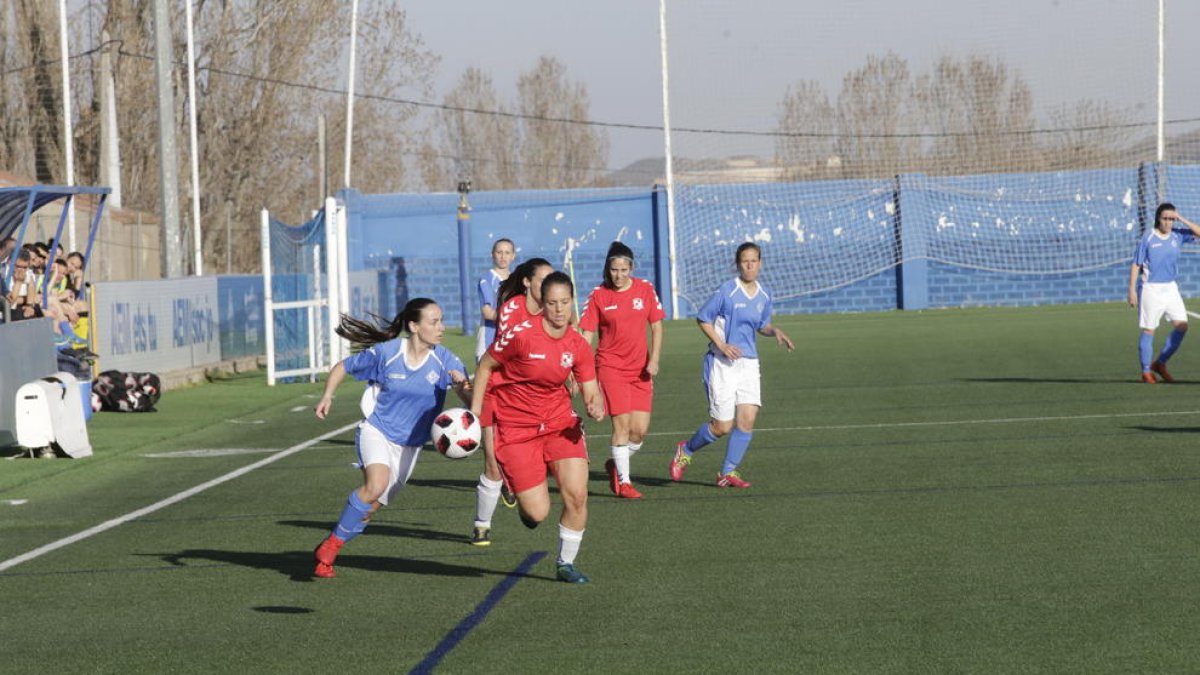 Un instant del partit entre l’AEM i el Sant Gabriel.