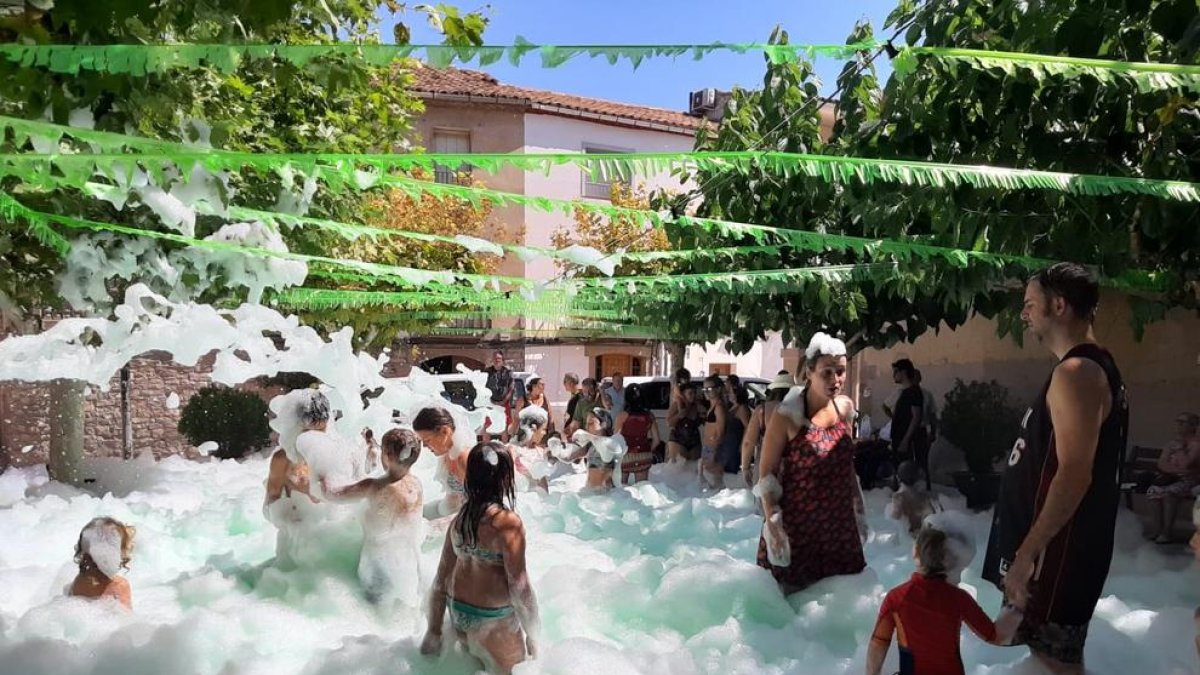 Encuentro de ‘gegants’, ayer en L’Albi.