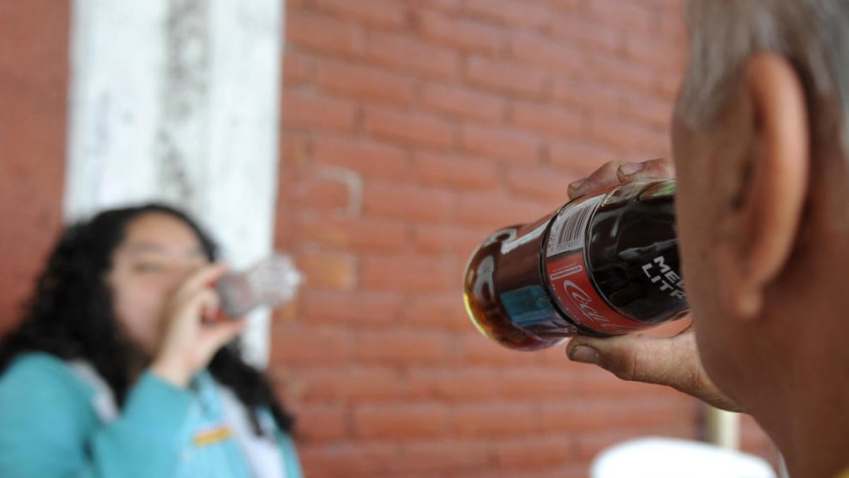El consum de begudes gasoses està vinculat amb un risc més gran de mort