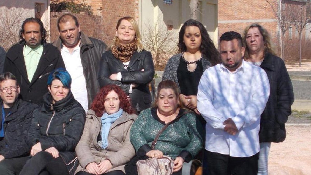 Antonio Jiménez, de blanco, a la derecha