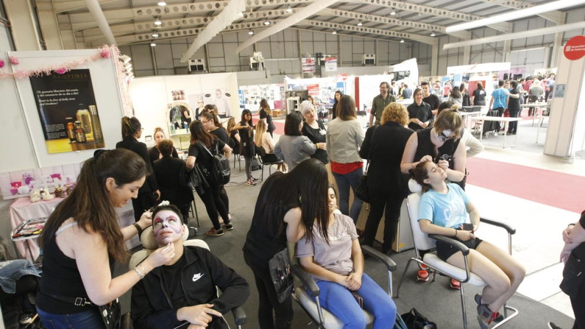 Imagen de archivo de la feria de la FP celebrada este año en Lleida.