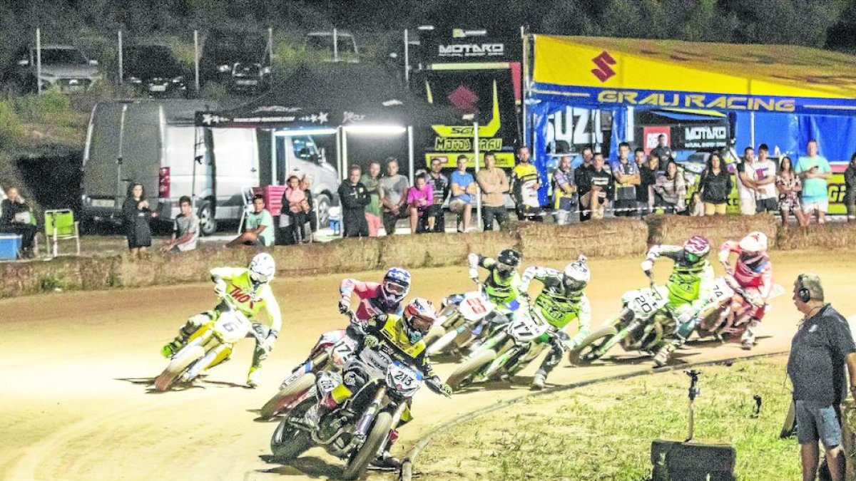 La prueba se disputó el sábado por la noche en el circuito de dirt track de L’Albi.