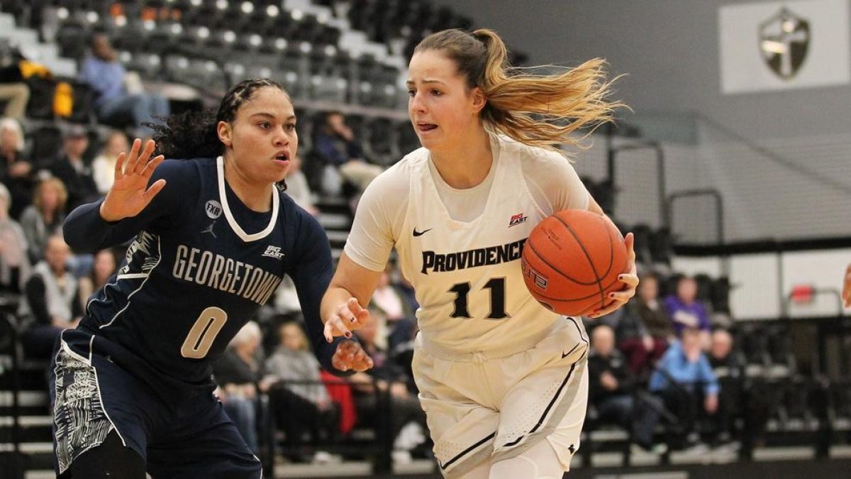 Jovana Nogic, conocida como Yoyo, durante un partido con la Universidad de Providence.