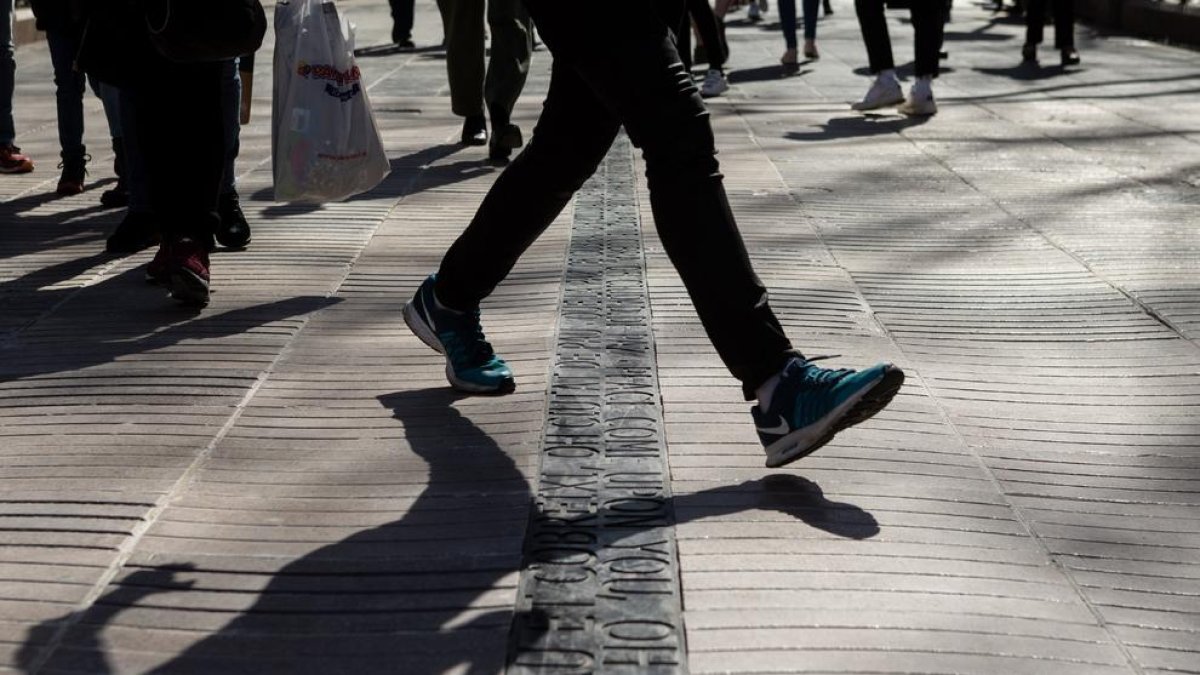 Inscripció en record a les víctimes de l'atemptat de Barcelona