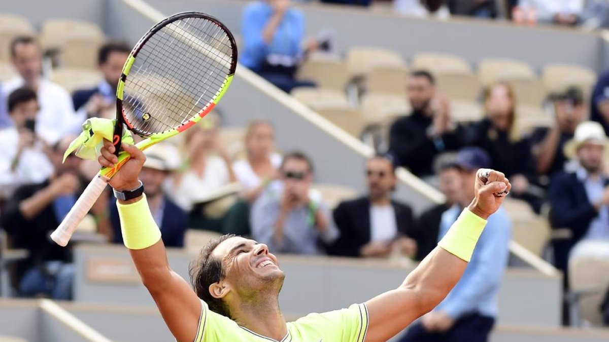 El tenista balear festeja su clasificación tras batir ayer cómodamente al japonés Nishikori.