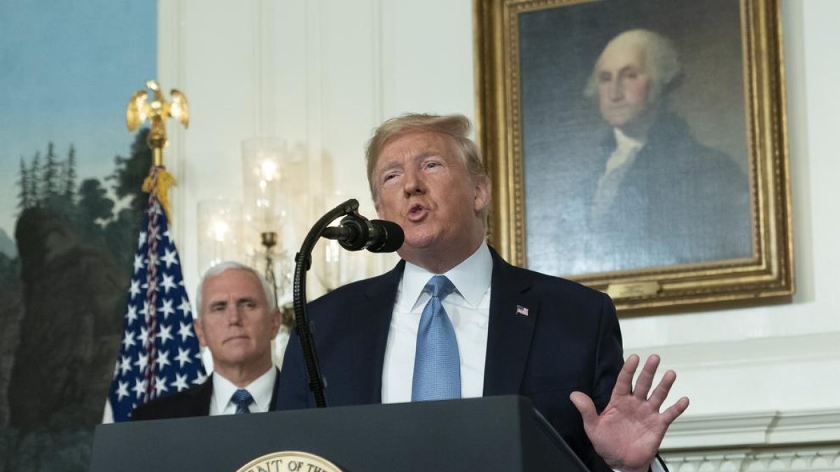 El president dels EUA, Donald Trump, amb el vicepresident, Mike Pence, ahir a Washington.