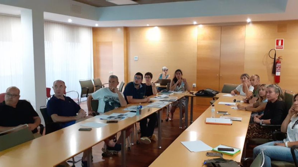 La reunió es va fer la setmana passada.