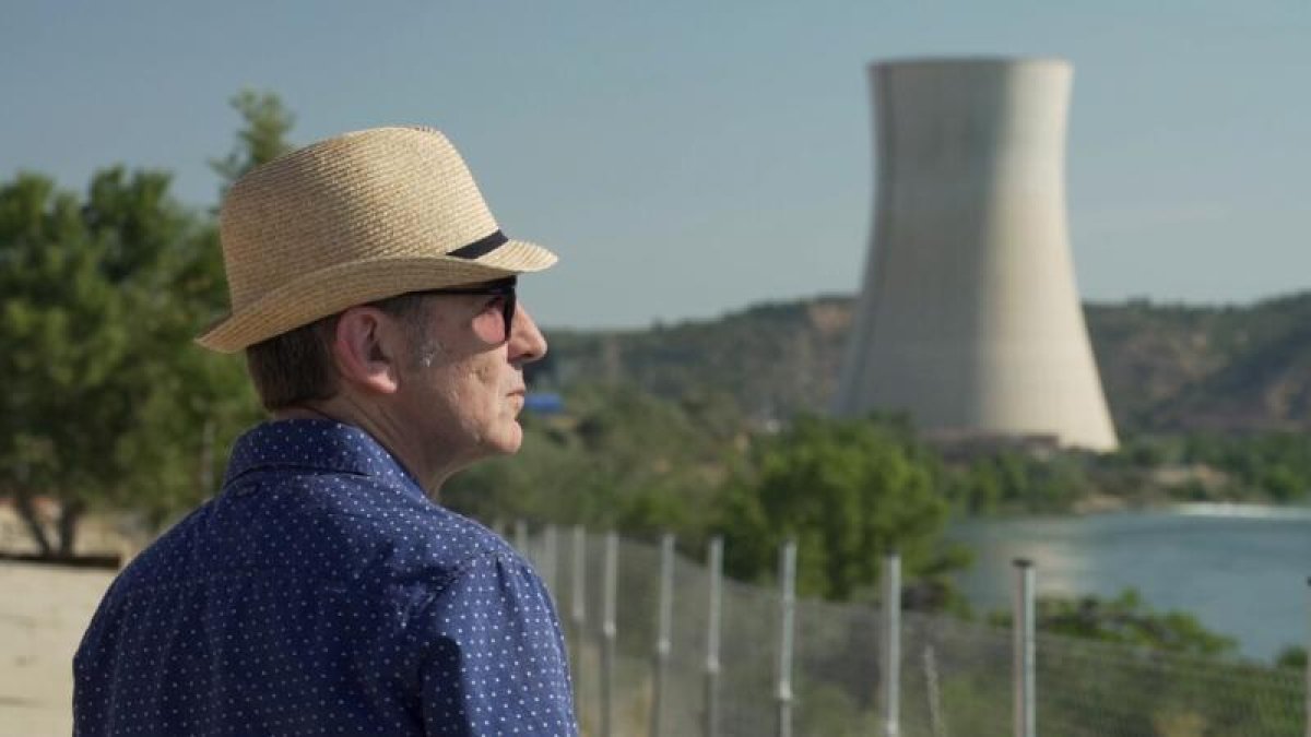 Queco Novell visita Ascó, el Empordà y Juneda en ‘Tres cantons’.