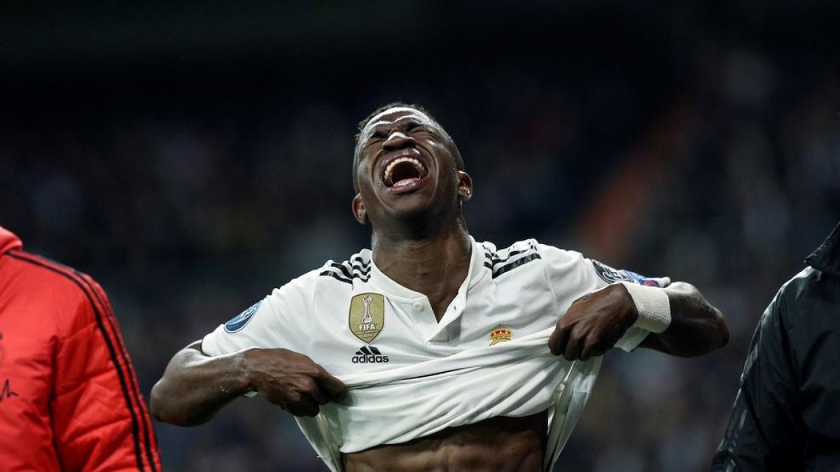 Vinícius se marchó lesionado entre lágrimas.