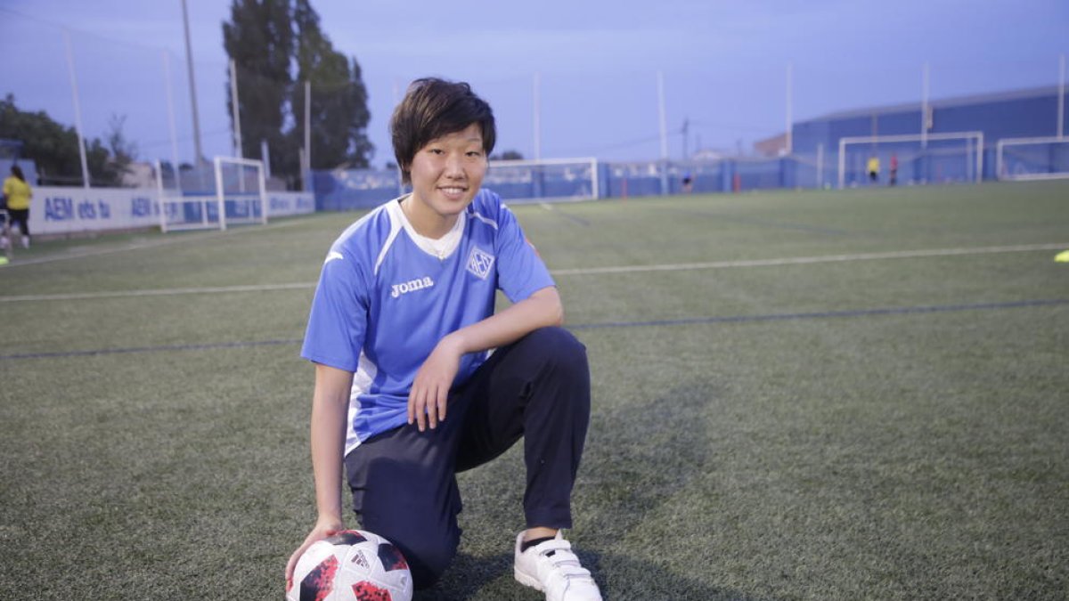 Haza es va posar la samarreta de l’AEM tot just arribar.