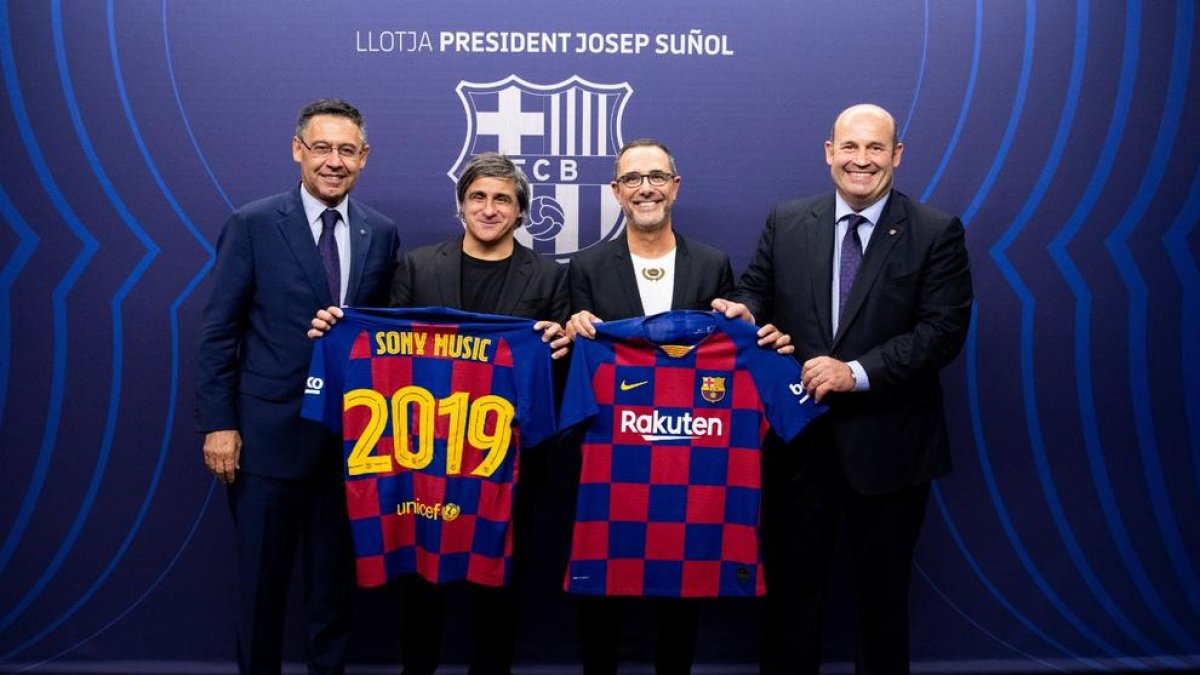 Un momento de la presentación del acuerdo entre el FC Barcelona y la firma Sony.