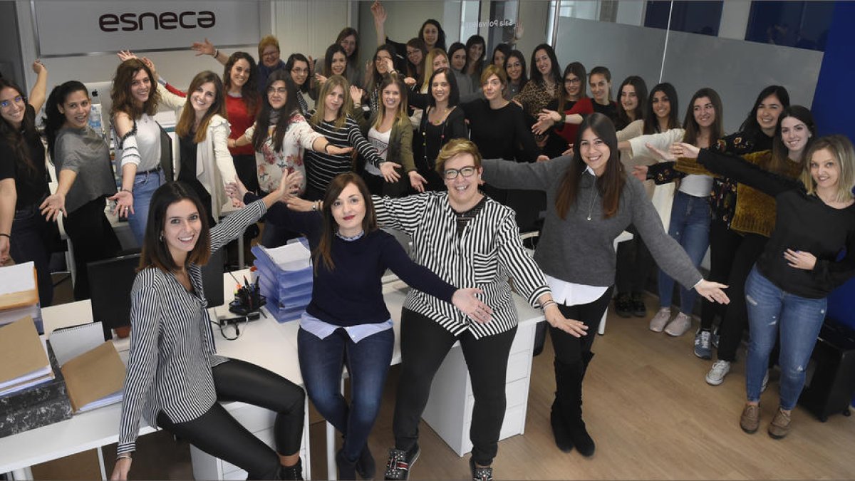 Las mujeres del equipo de Esneca