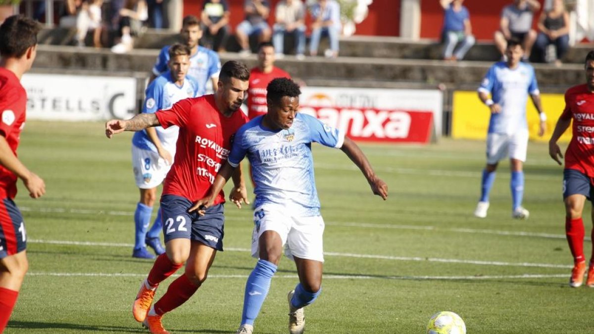 Álex Felip dóna la victòria al Lleida a Olot (0-1)