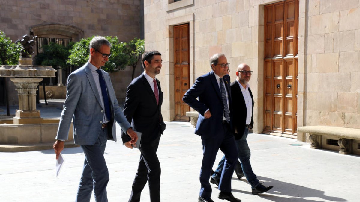 El president Torra i el conseller Puigneró, ahir, abans de la presentació del sistema IdentiCAT.