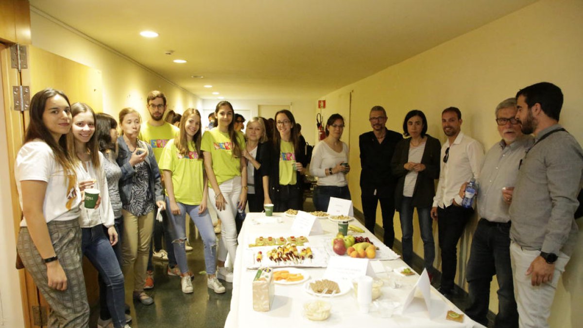 Desayuno saludable ayer, durante la segunda jornada Nereu celebrado en la facultad de Medicina.