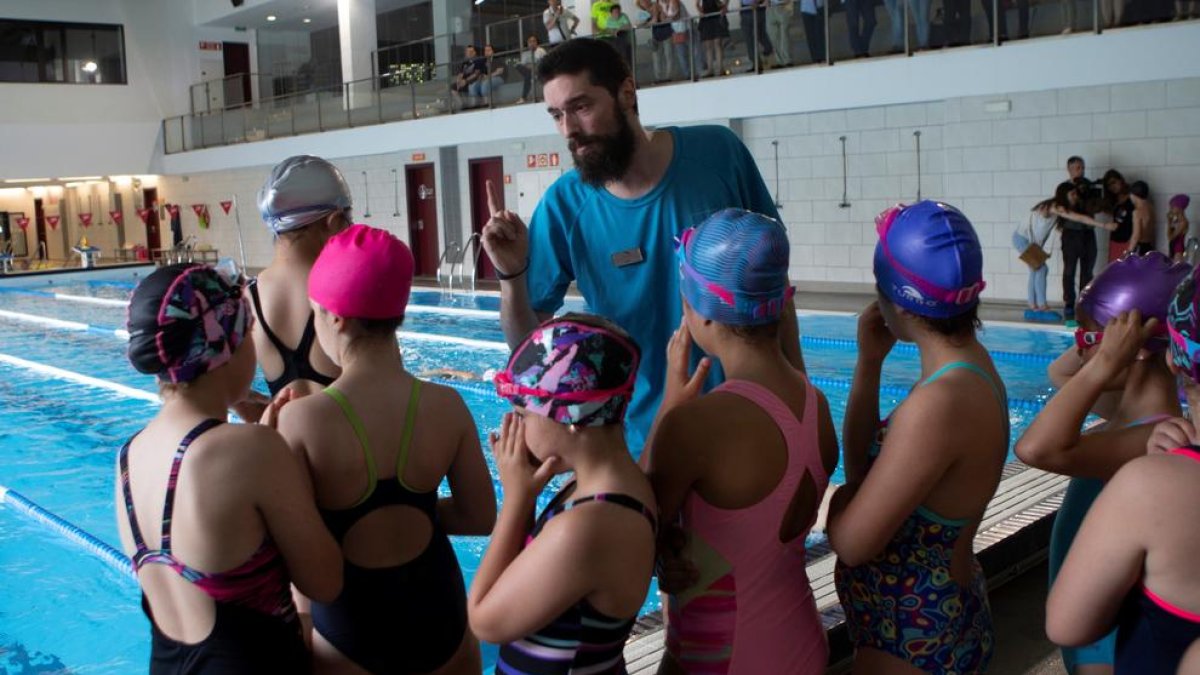 Els experts avisen: només una armilla salvavides evita que un nen s'ofegui