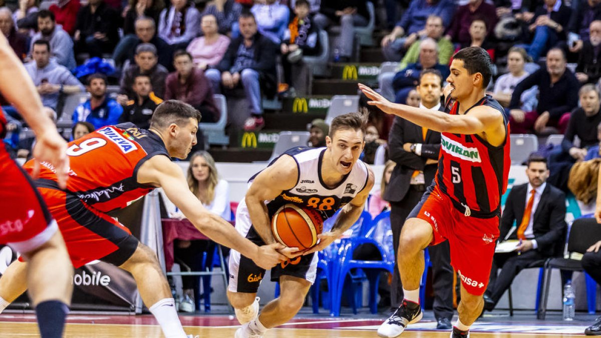 Djukan Djukanovic no va tenir gaire protagonisme en el seu debut.