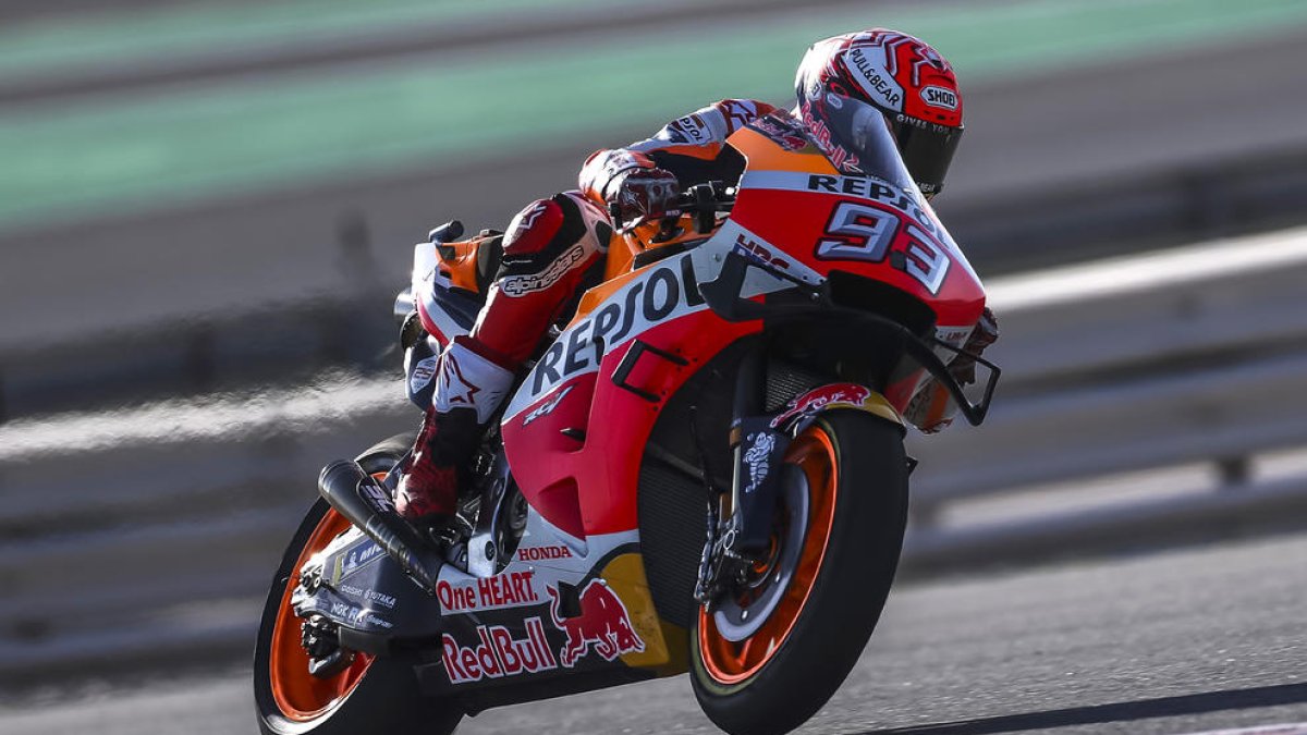 Marc Màrquez, durant la primera jornada d’entrenaments ahir al circuit qatarià de Losail.