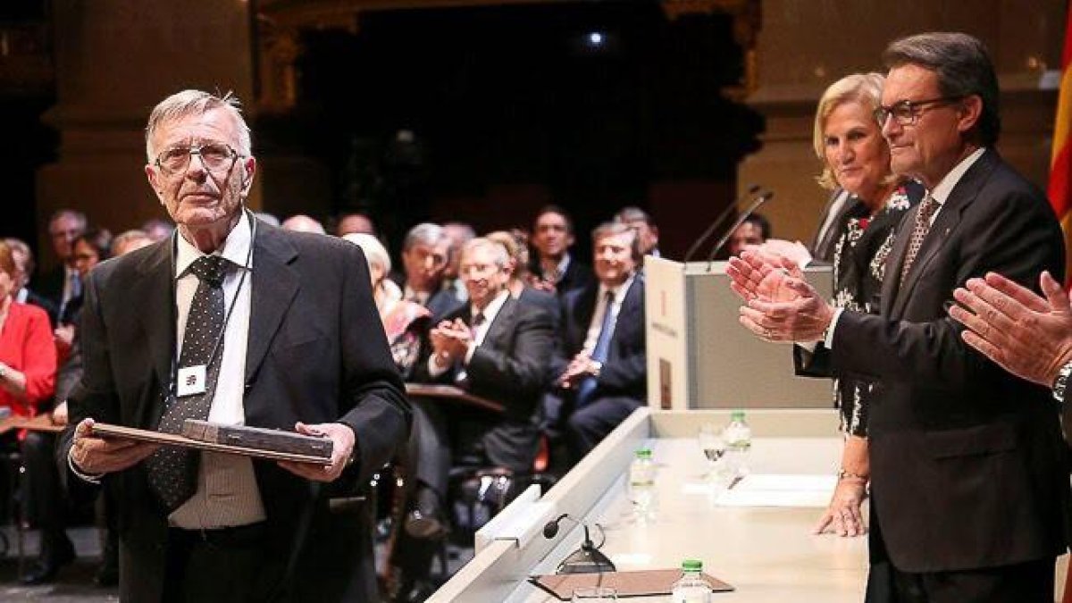 Llorenç Sànchez tras recibir la Creu de Sant Jordi.