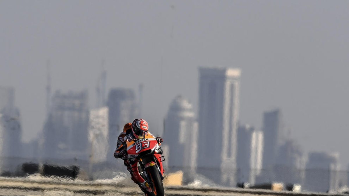 Viñales arrebata la pole a Màrquez, que saldrá tercero en Losail