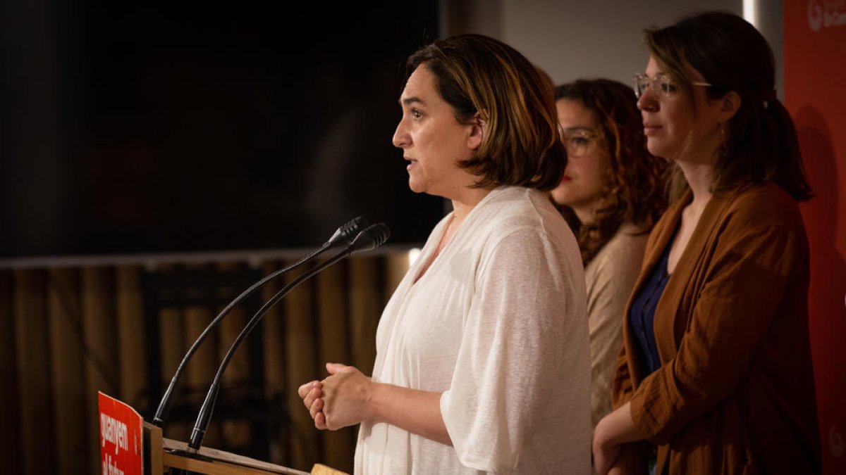 L’alcaldable dels comuns a Barcelona, Ada Colau, ahir, durant la compareixença.
