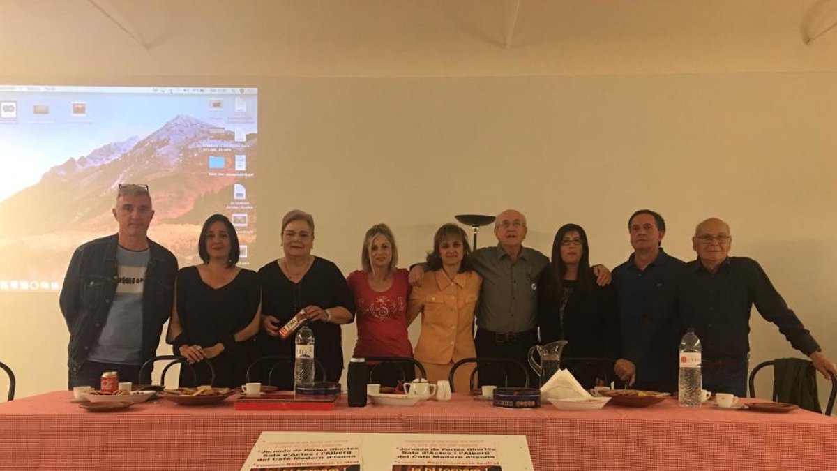 Els actors que van participar en la representació a Isona.