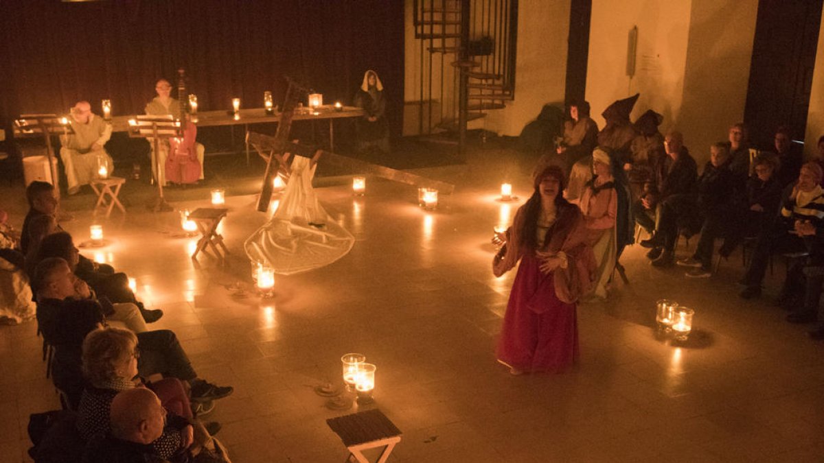 ‘Les veus silents’ de la Passió Medieval de Cervera a la Universitat.