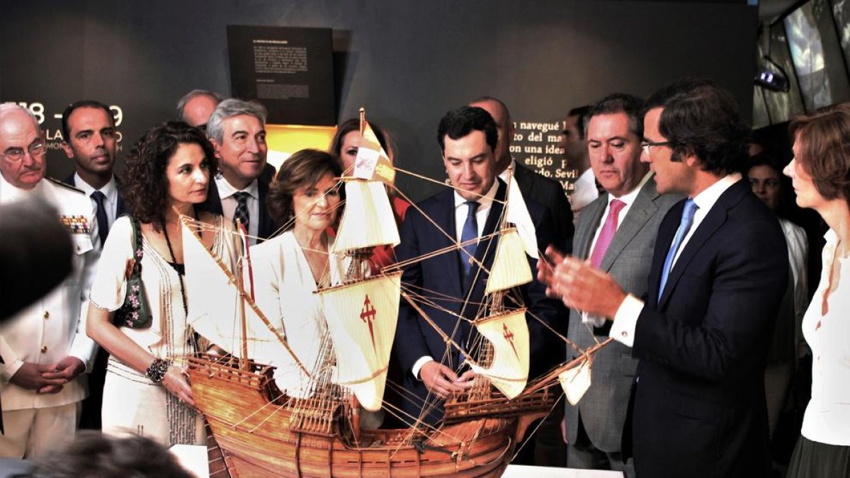 Calvo participó ayer en Sevilla en el acto de inauguración del Espacio “La Primera Vuelta al Mundo”.