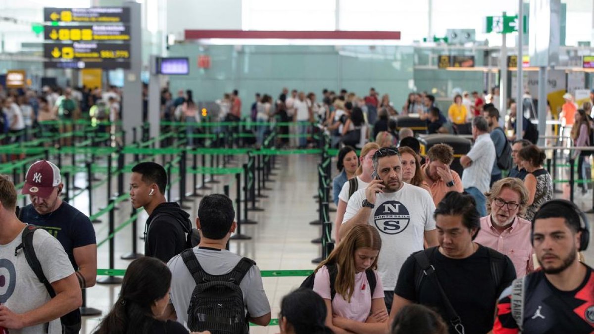 L’aeroport de Barcelona va afrontar ahir amb normalitat la segona jornada de vaga dels treballadors de vigilants.