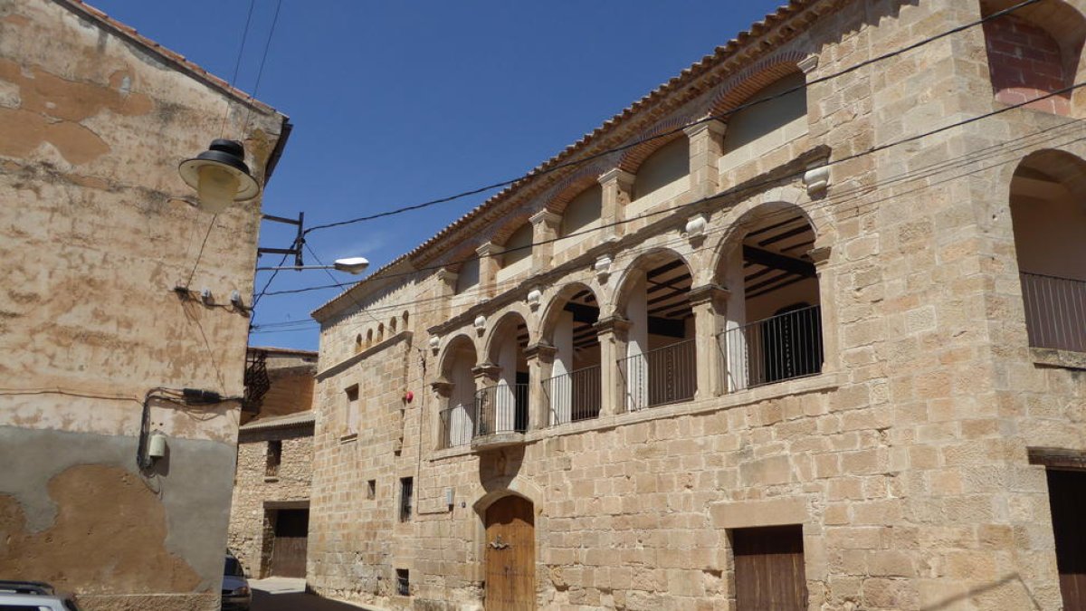 Centro urbano de la población de Torrebesses.